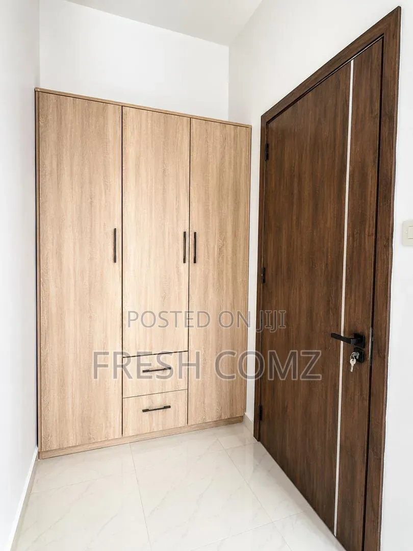 3bdrm Townhouse / Terrace in Lcc, Lekki Phase 2 for rent in Lekki Phase 2