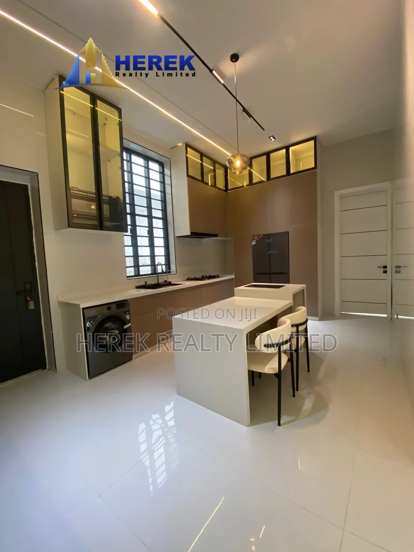 5bdrm Duplex in Orchid, Ikota for sale in Ikota