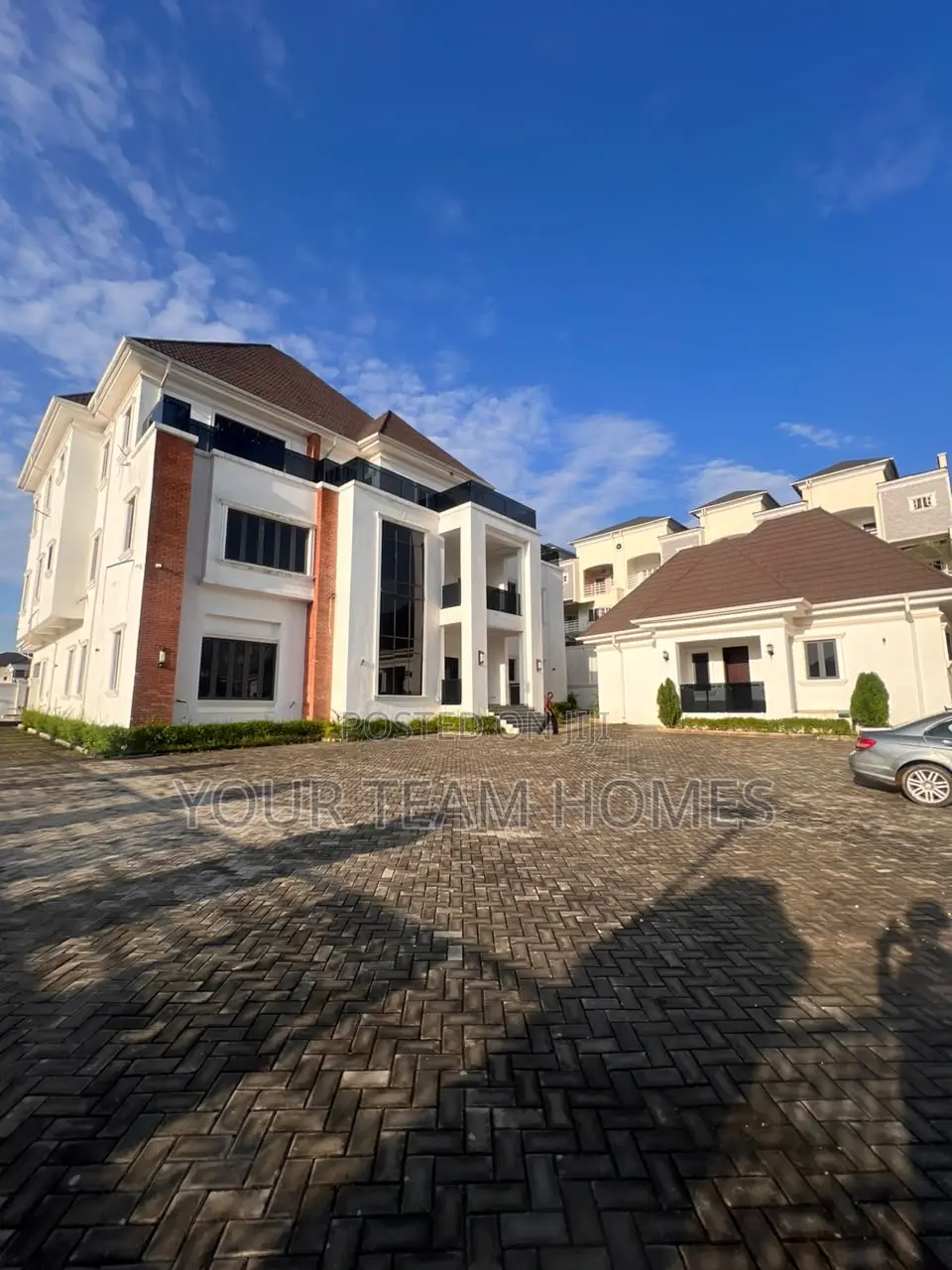 7bdrm Mansion in Guzape for sale in Guzape District