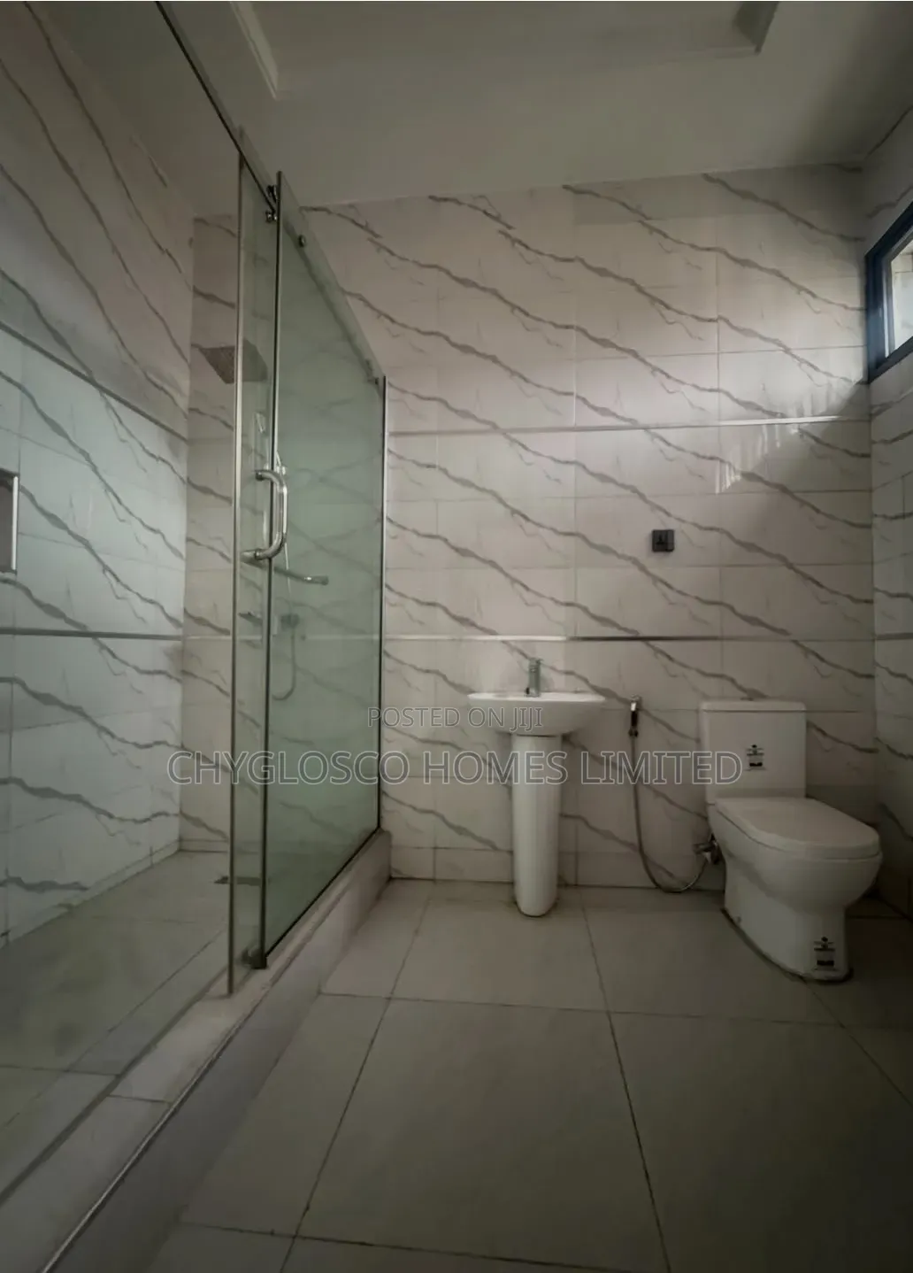 Furnished 4bdrm Duplex in New Layout for sale in New Layout