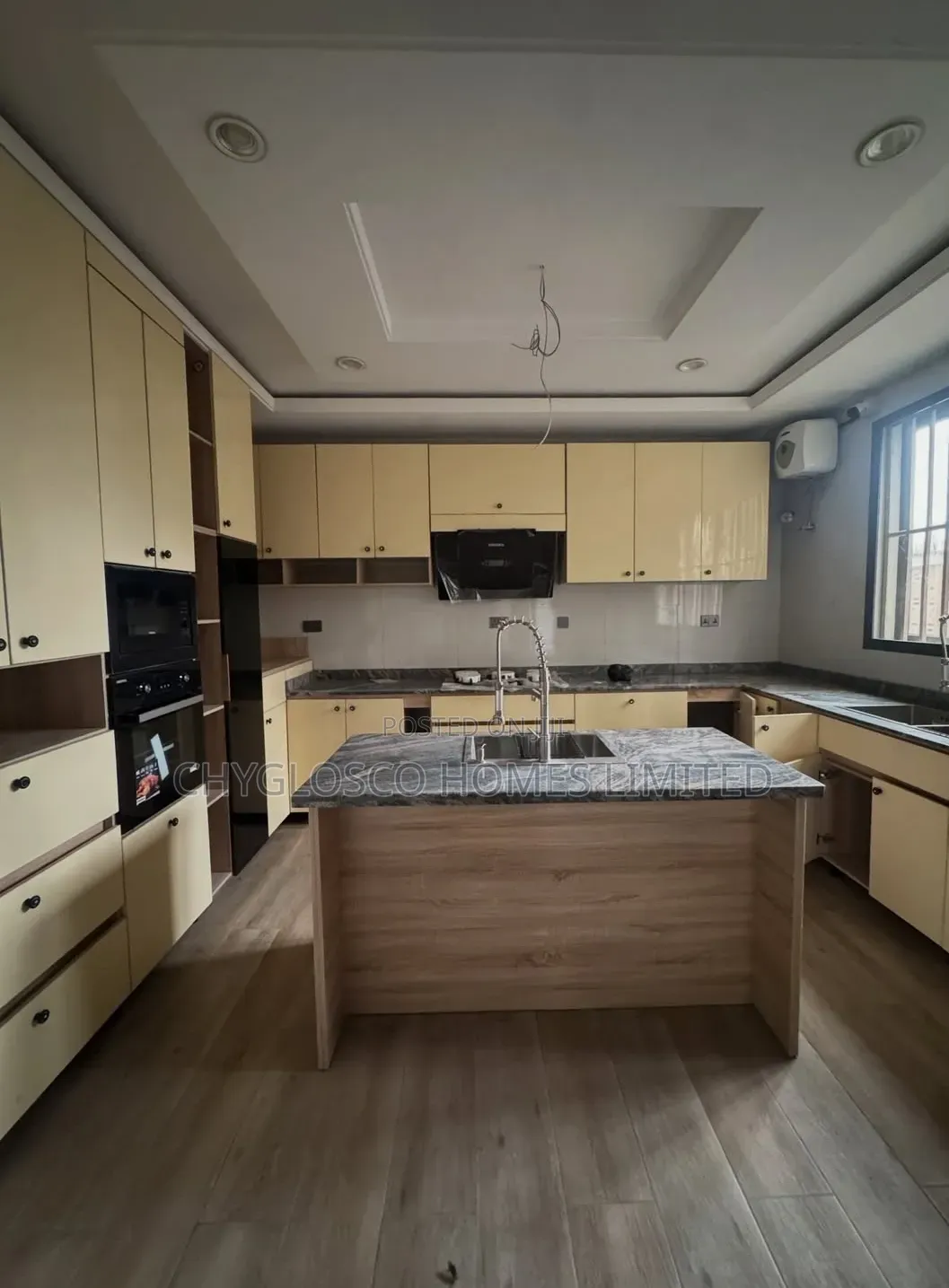 Furnished 4bdrm Duplex in New Layout for sale in New Layout