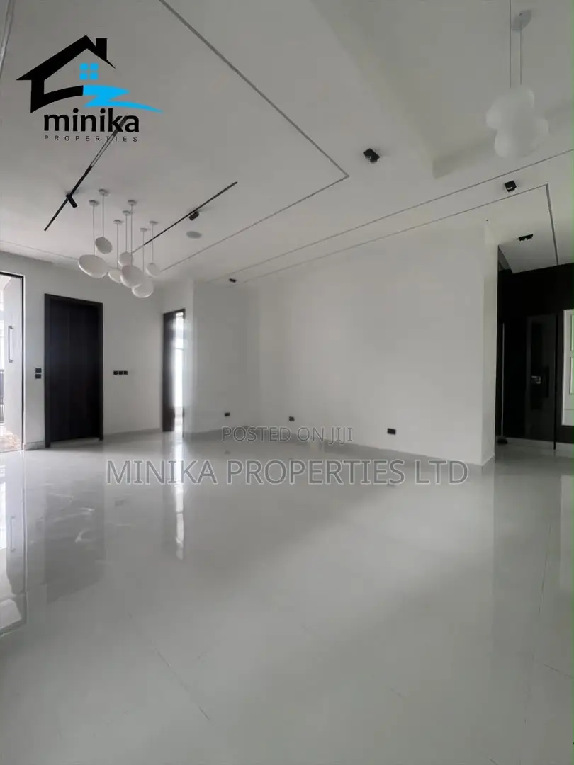 4bdrm Duplex in Orchid Road, Ikota for sale in Ikota