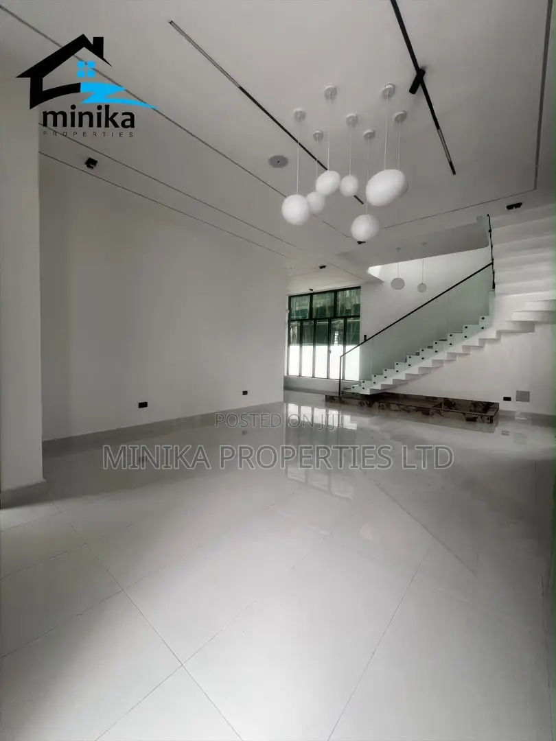 4bdrm Duplex in Orchid Road, Ikota for sale in Ikota