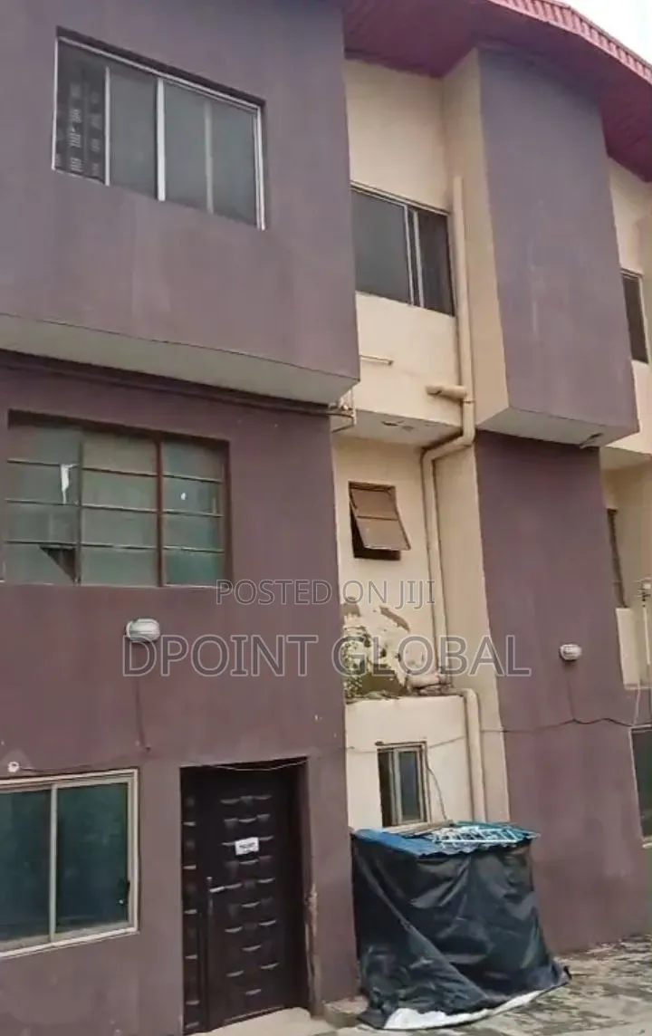 15bdrm Block of Flats in In Estate, Iyana Ipaja for sale in Iyana Ipaja