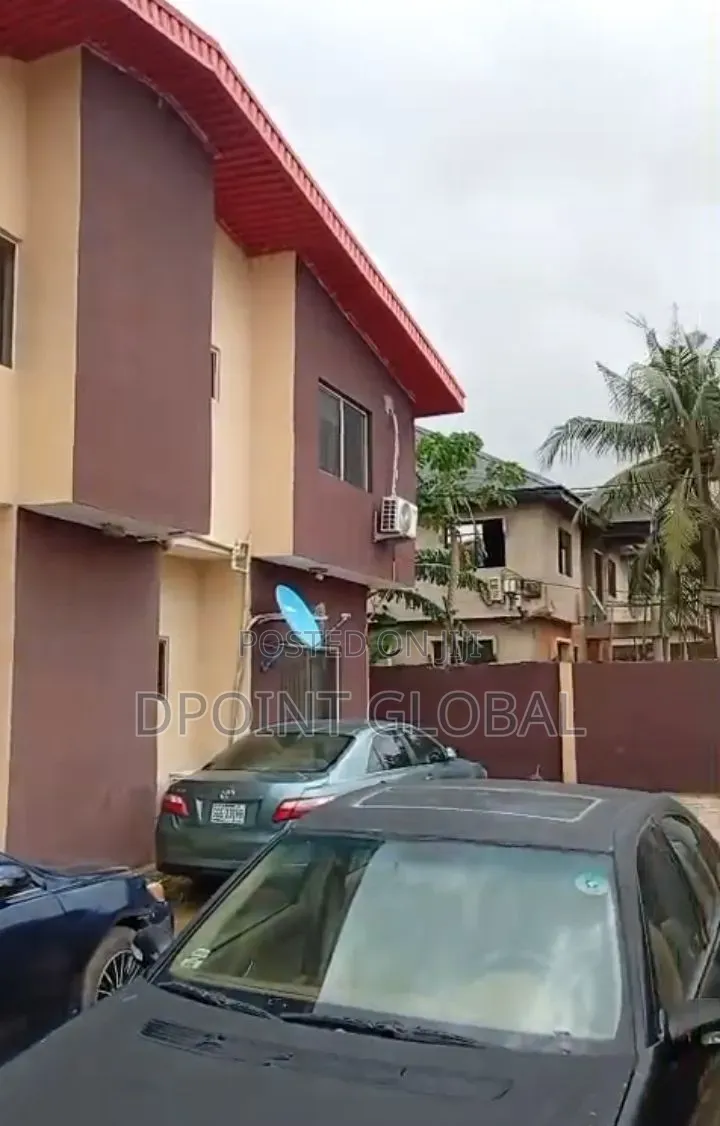 15bdrm Block of Flats in In Estate, Iyana Ipaja for sale in Iyana Ipaja