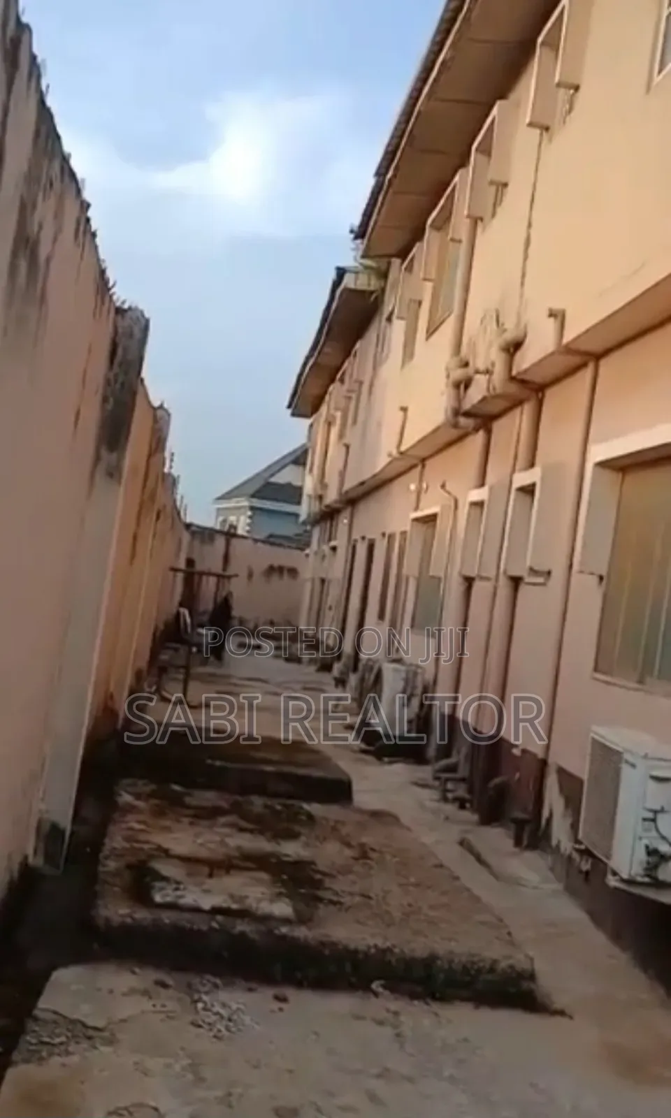 Furnished 3bdrm Block of Flats in Alakuko for sale in Alakuko
