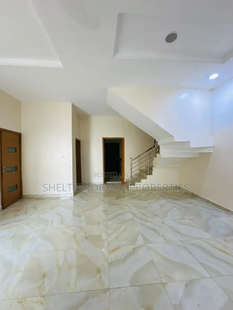 4bdrm Duplex in Lekki Expressway for rent in Lekki Expressway