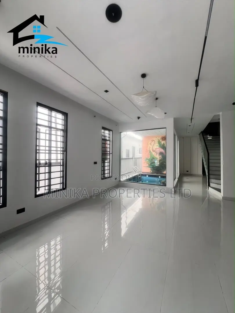 5bdrm Duplex in Orchid Road, Ikota for sale in Ikota