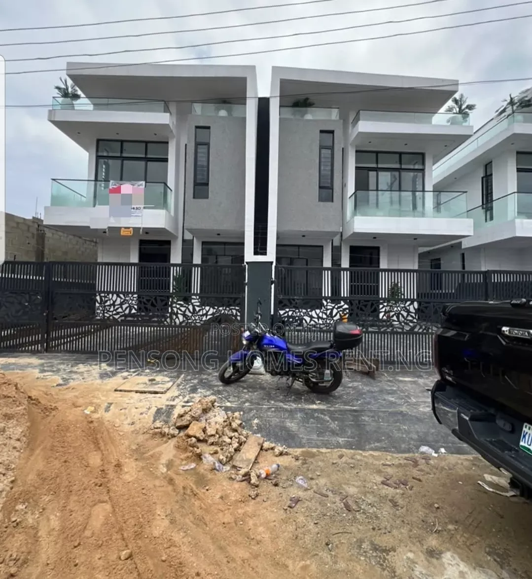 4bdrm Duplex in Ikota Gra for rent in Ikota