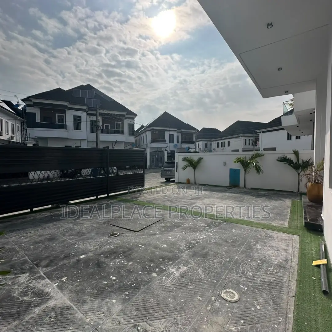 5bdrm Duplex in Lekki for sale in Lekki