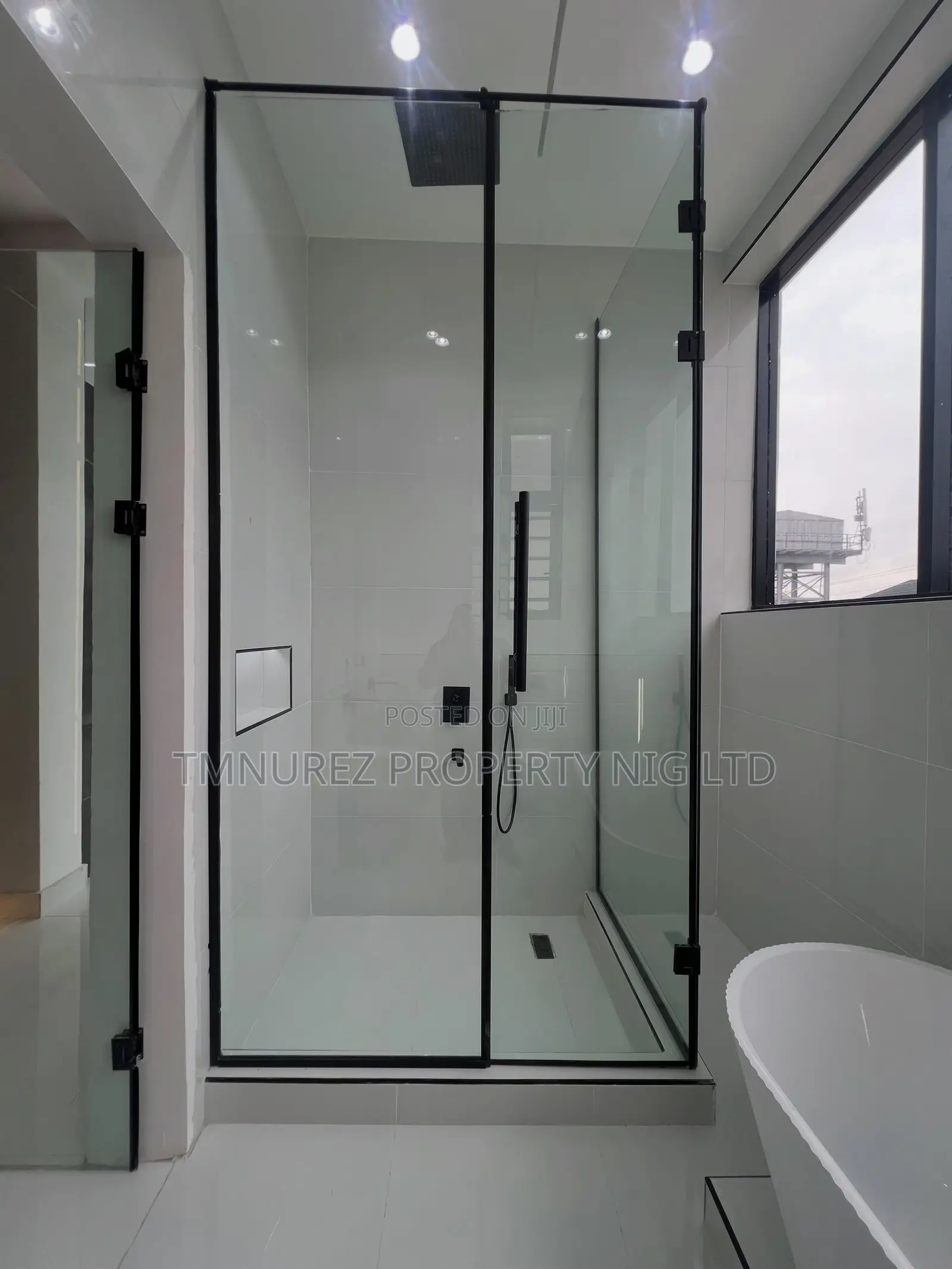 4bdrm Duplex in Chevron for sale in Chevron