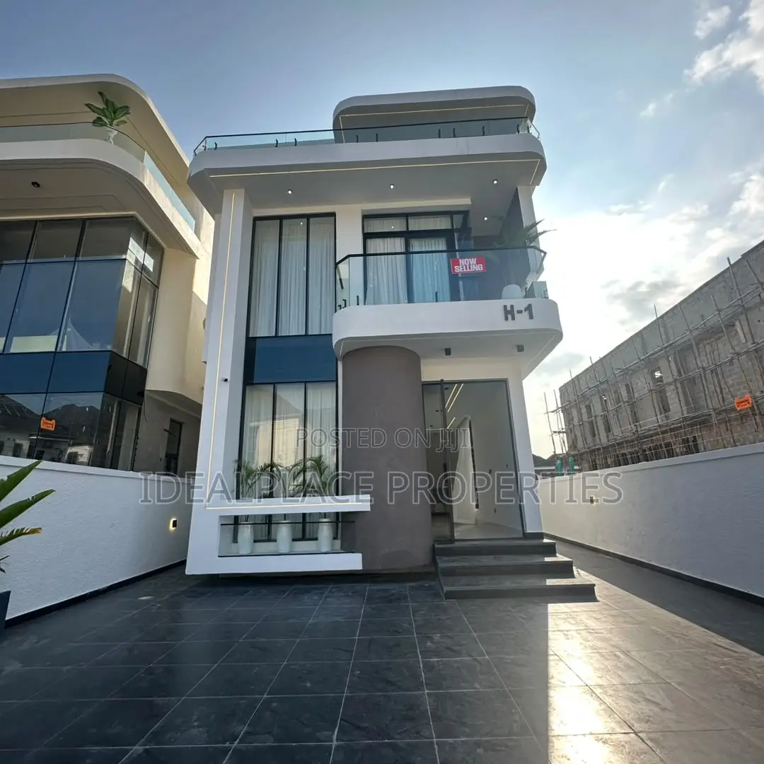 5bdrm Duplex in Lekki for sale in Lekki