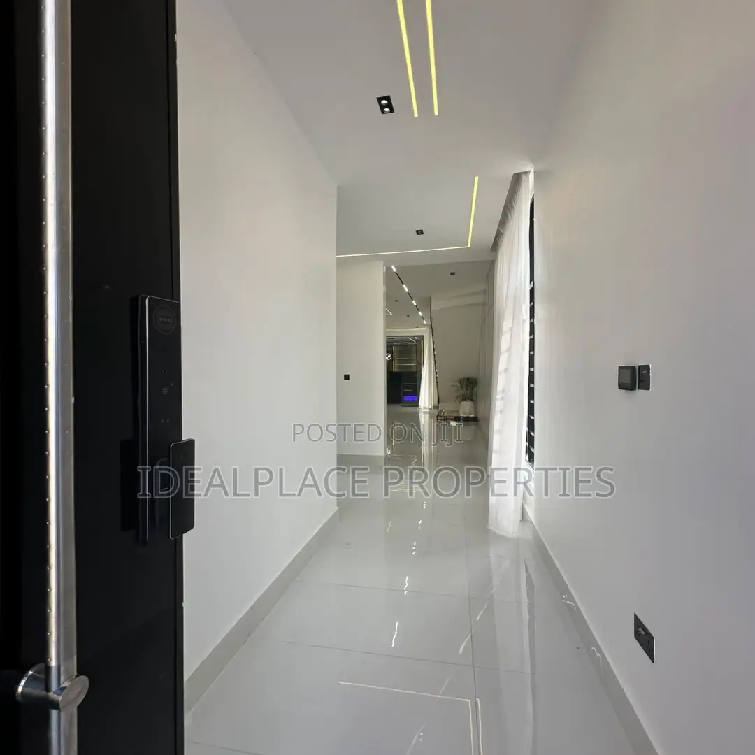 5bdrm Duplex in Lekki for sale in Lekki
