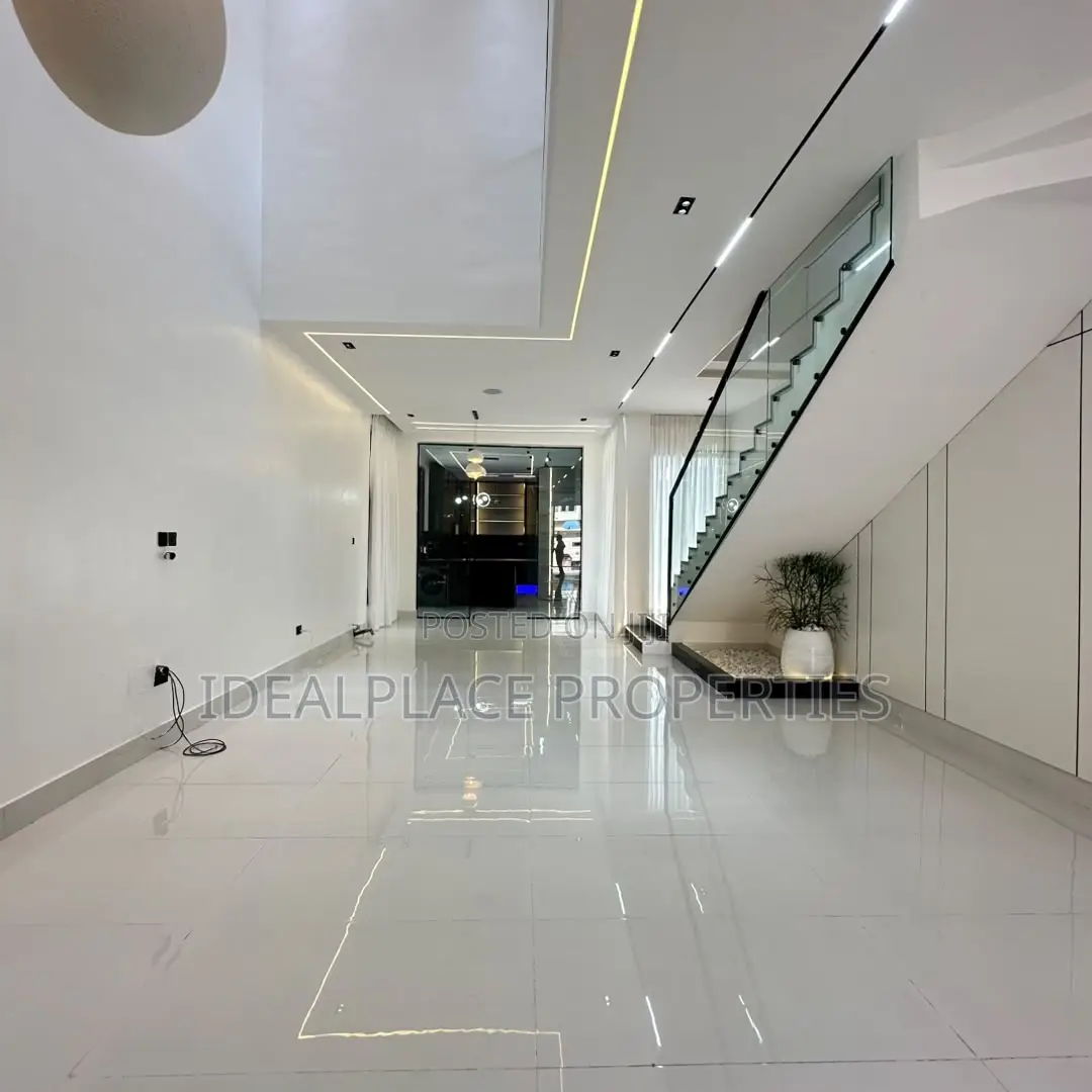 5bdrm Duplex in Lekki for sale in Lekki