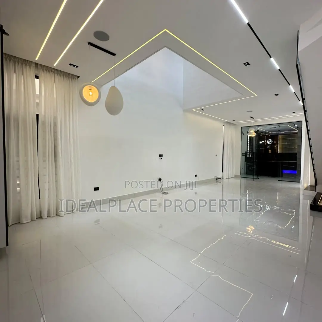 5bdrm Duplex in Lekki for sale in Lekki