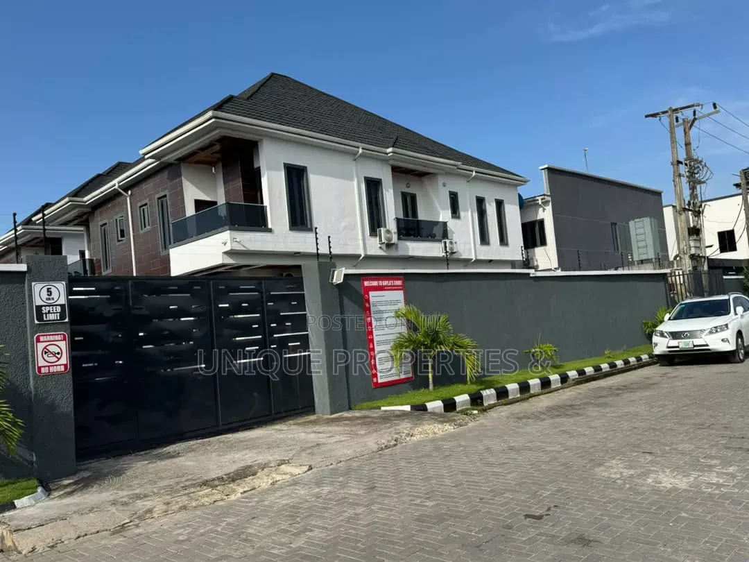 Furnished 4bdrm Duplex in Pinnock Beach Estate, Osapa london for rent in Osapa london