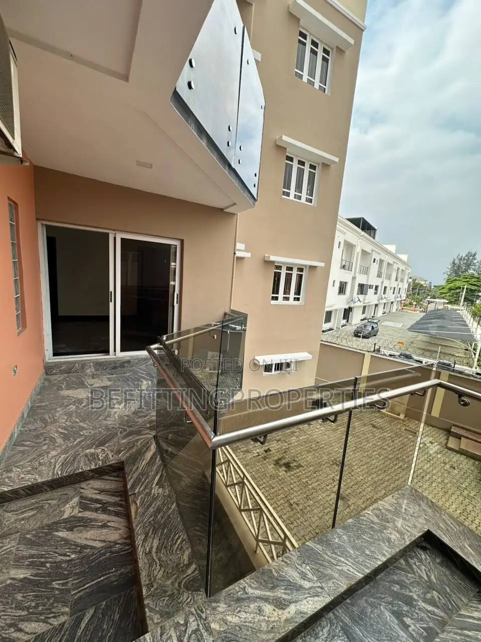 3bdrm Apartment in Ikoyi for rent in Ikoyi