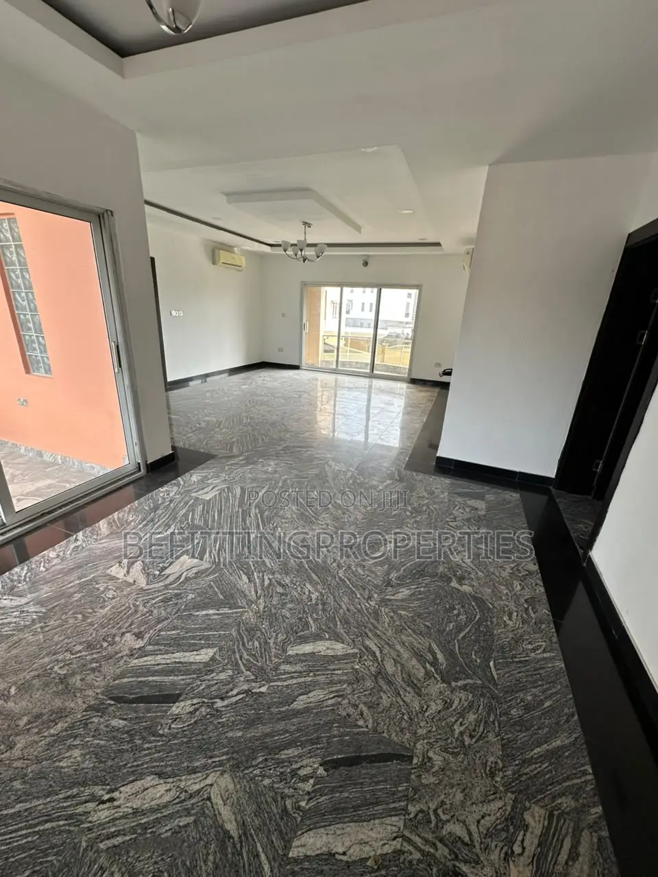 3bdrm Apartment in Ikoyi for rent in Ikoyi