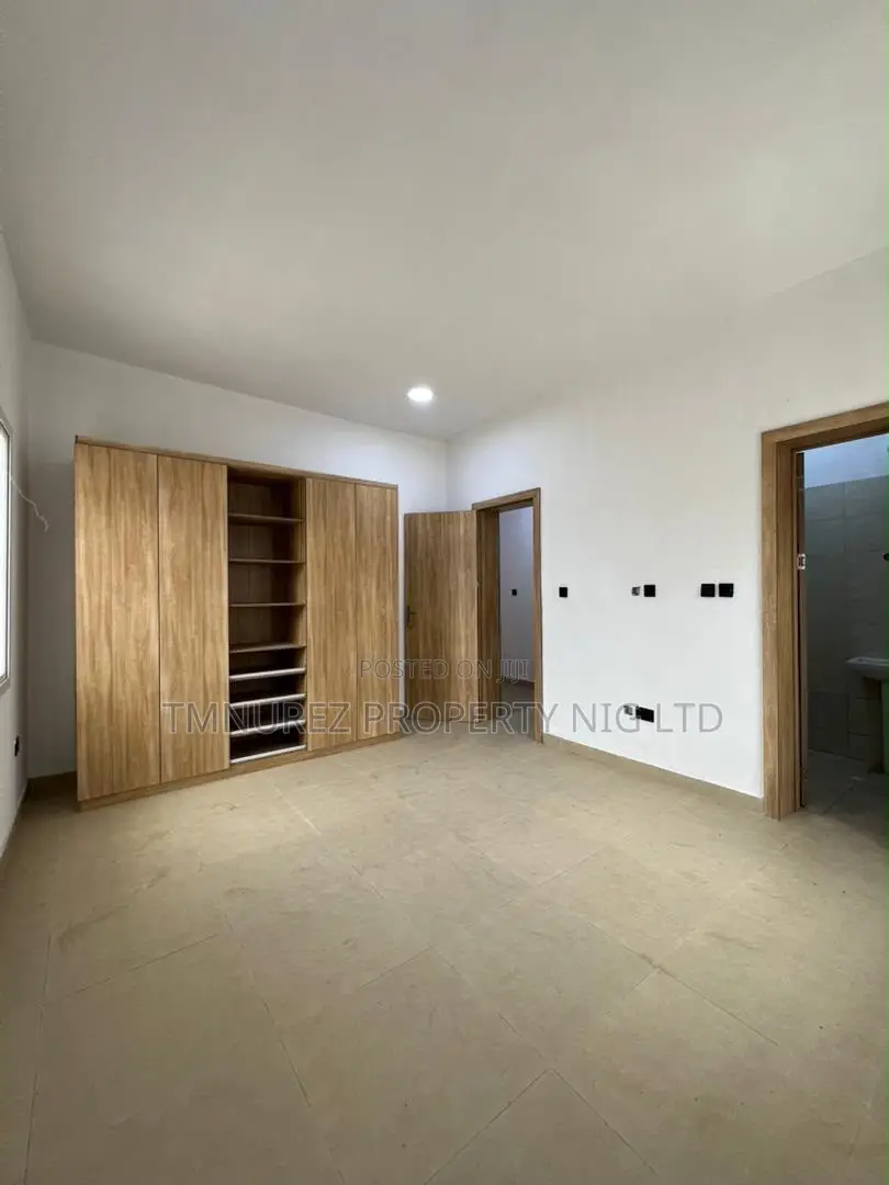 3bdrm Block of Flats in Ikota for rent in Ikota