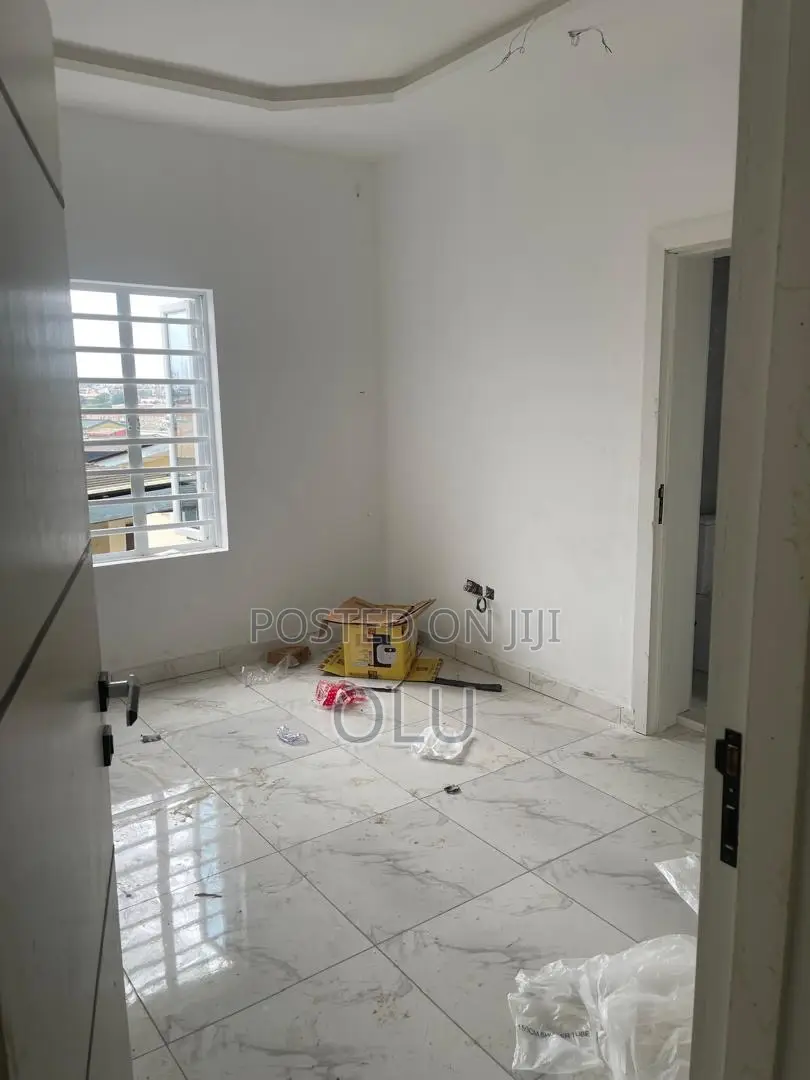 Furnished 3bdrm Block of Flats in Opebi Ikeja Lagos for sale in Opebi