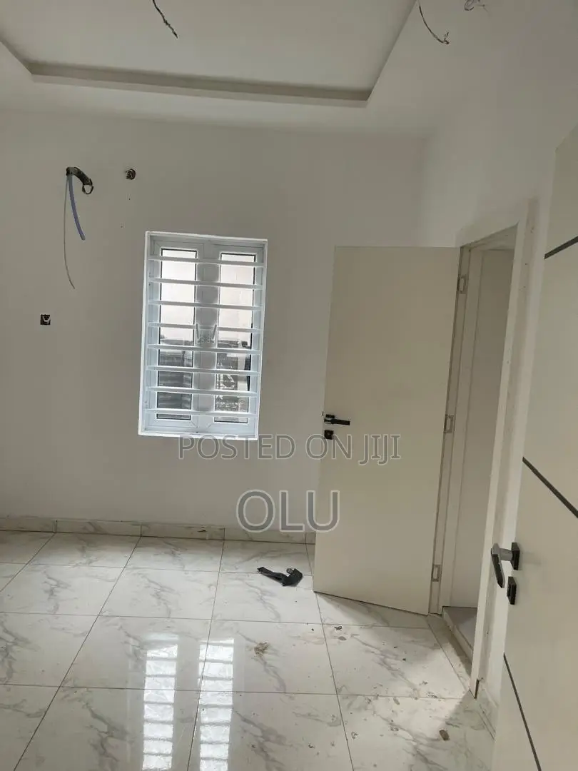 Furnished 3bdrm Block of Flats in Opebi Ikeja Lagos for sale in Opebi