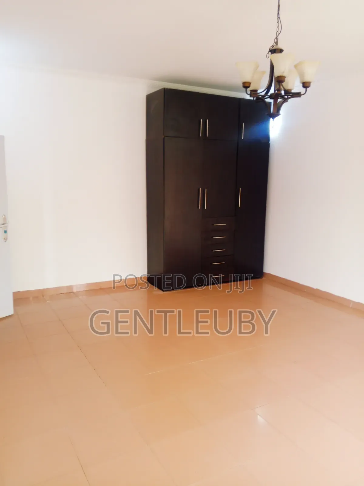Mini Flat in Admiralty Rd, Lekki Phase 1 for rent in Lekki Phase 1