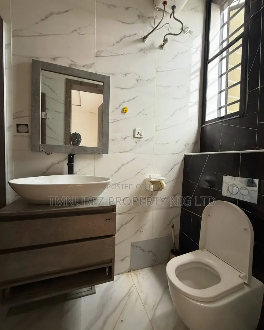 3bdrm Duplex in Ikota for rent in Ikota