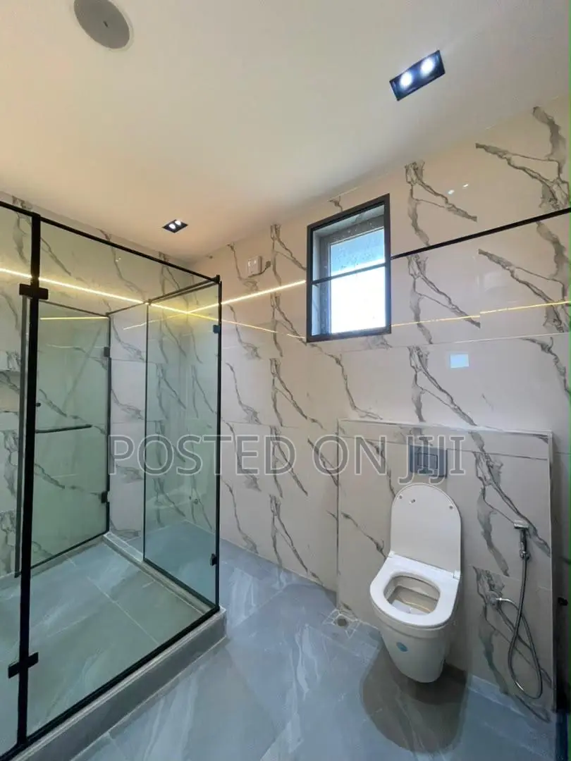 5bdrm Duplex in Ajah for sale in VGC / Ajah