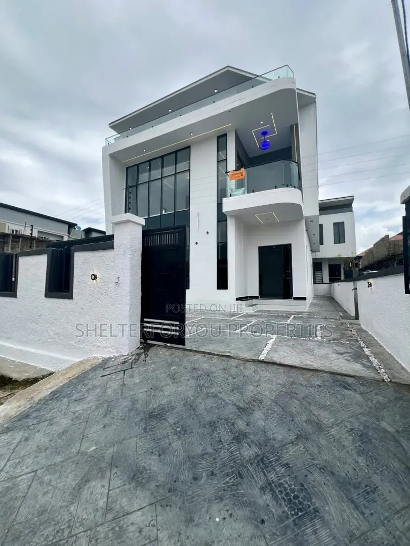4bdrm Duplex in Sangotedo for sale in Sangotedo