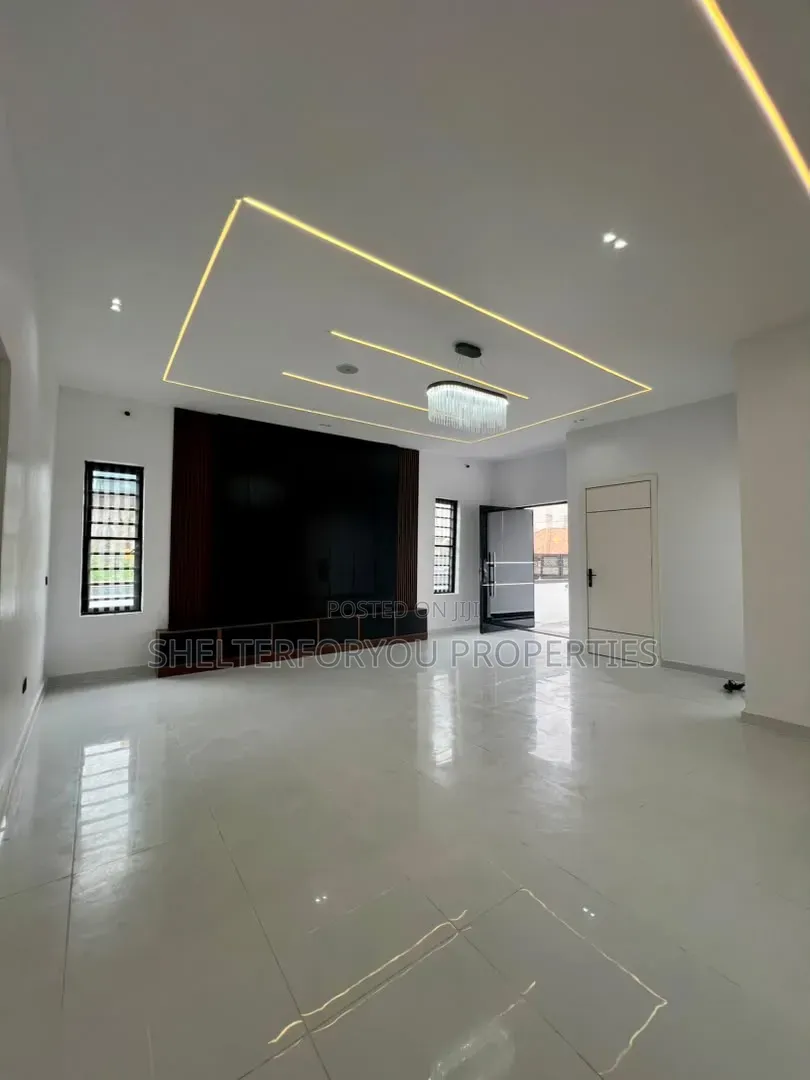 4bdrm Duplex in Sangotedo for sale in Sangotedo
