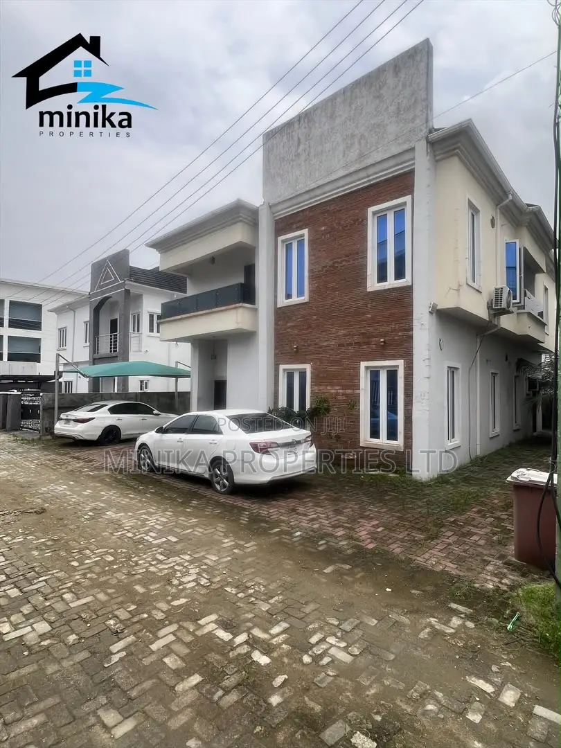 4bdrm Duplex in Ikota Villa for sale in Ikota