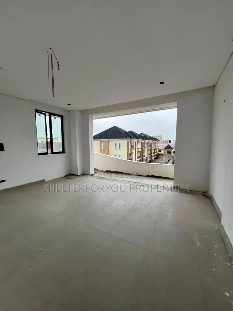 3bdrm Apartment in Victoria Island Extension for sale in Victoria Island Extension