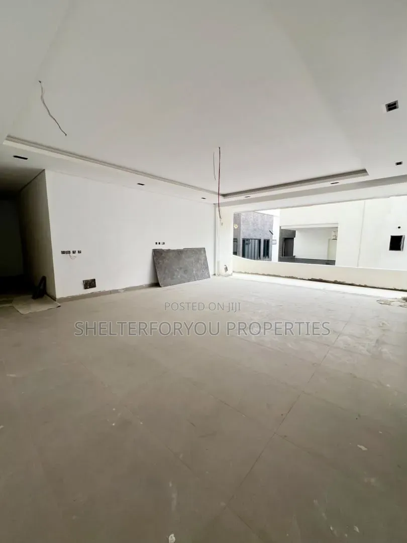 3bdrm Apartment in Victoria Island Extension for sale in Victoria Island Extension