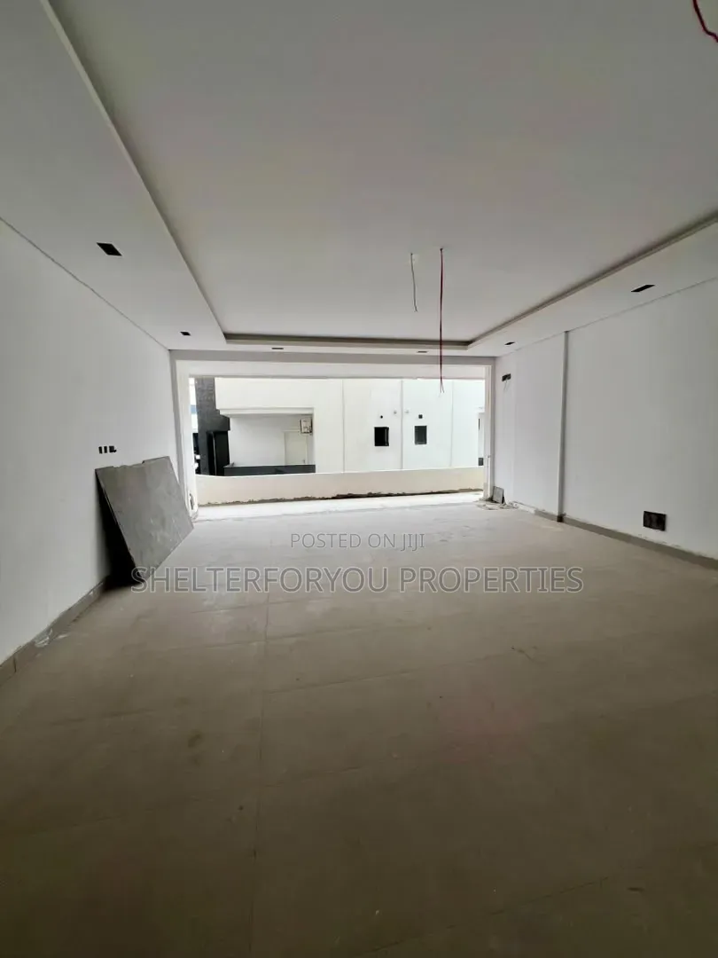 3bdrm Apartment in Victoria Island Extension for sale in Victoria Island Extension