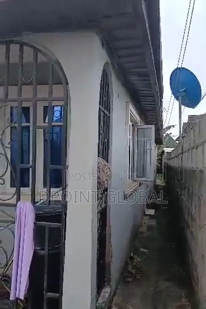 2bdrm Bungalow in N, Abule Egba for sale in Abule Egba