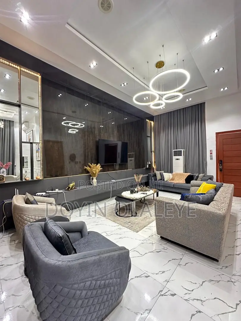 Furnished 4bdrm Duplex in Chevron for rent in Chevron