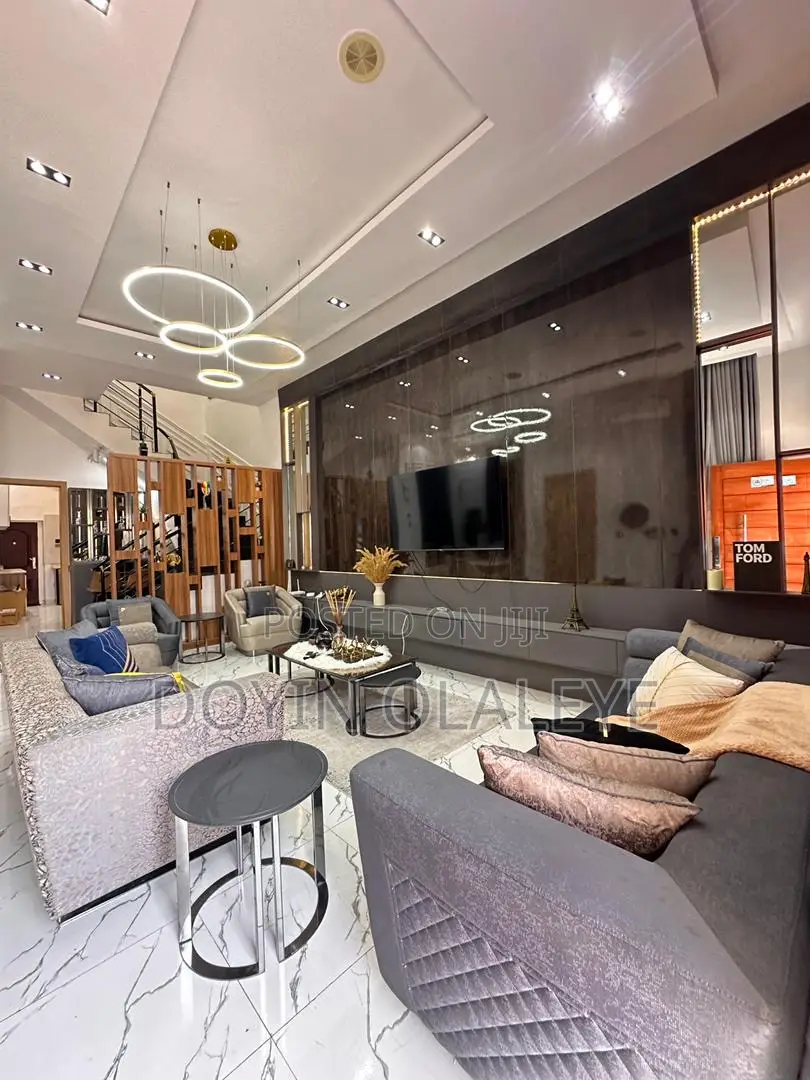 Furnished 4bdrm Duplex in Chevron for rent in Chevron
