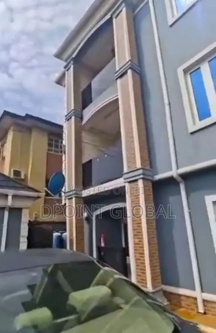 12bdrm Block of Flats in In Estate, Oregun for sale in Oregun