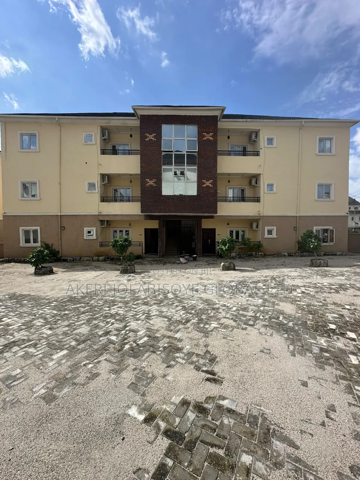 Furnished 3bdrm Apartment in In An Estate Around for rent in Life Camp