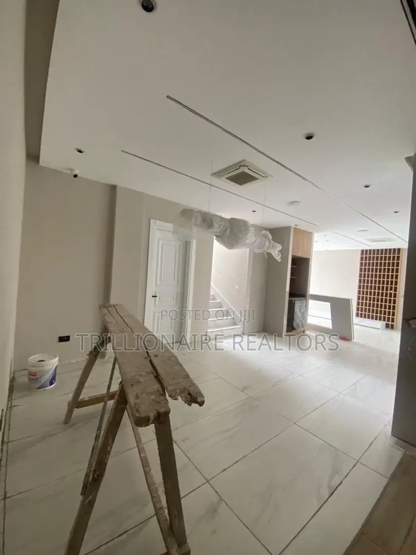 4bdrm Maisonette in Banana Island for sale in Banana Island
