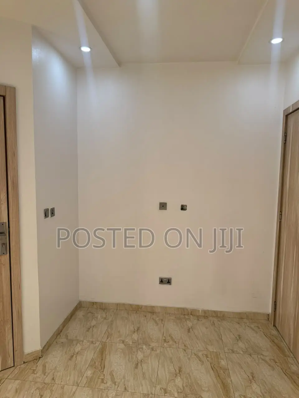 1bdrm Townhouse / Terrace in Orchid Road, Ikota for rent in Ikota