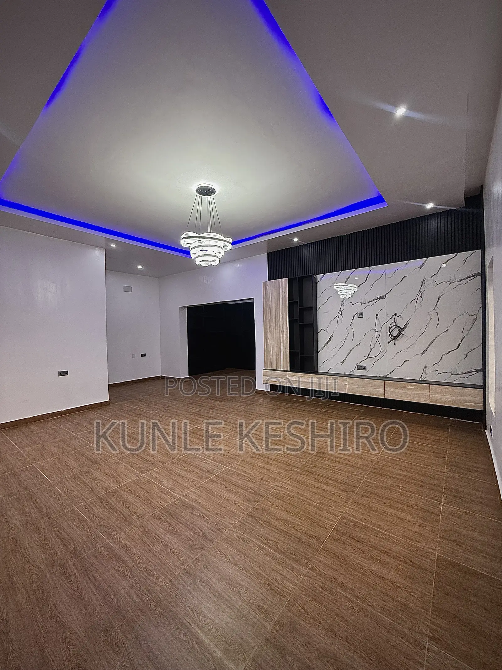 8bdrm Mansion in P&T Estate, Abesan for sale in Abesan