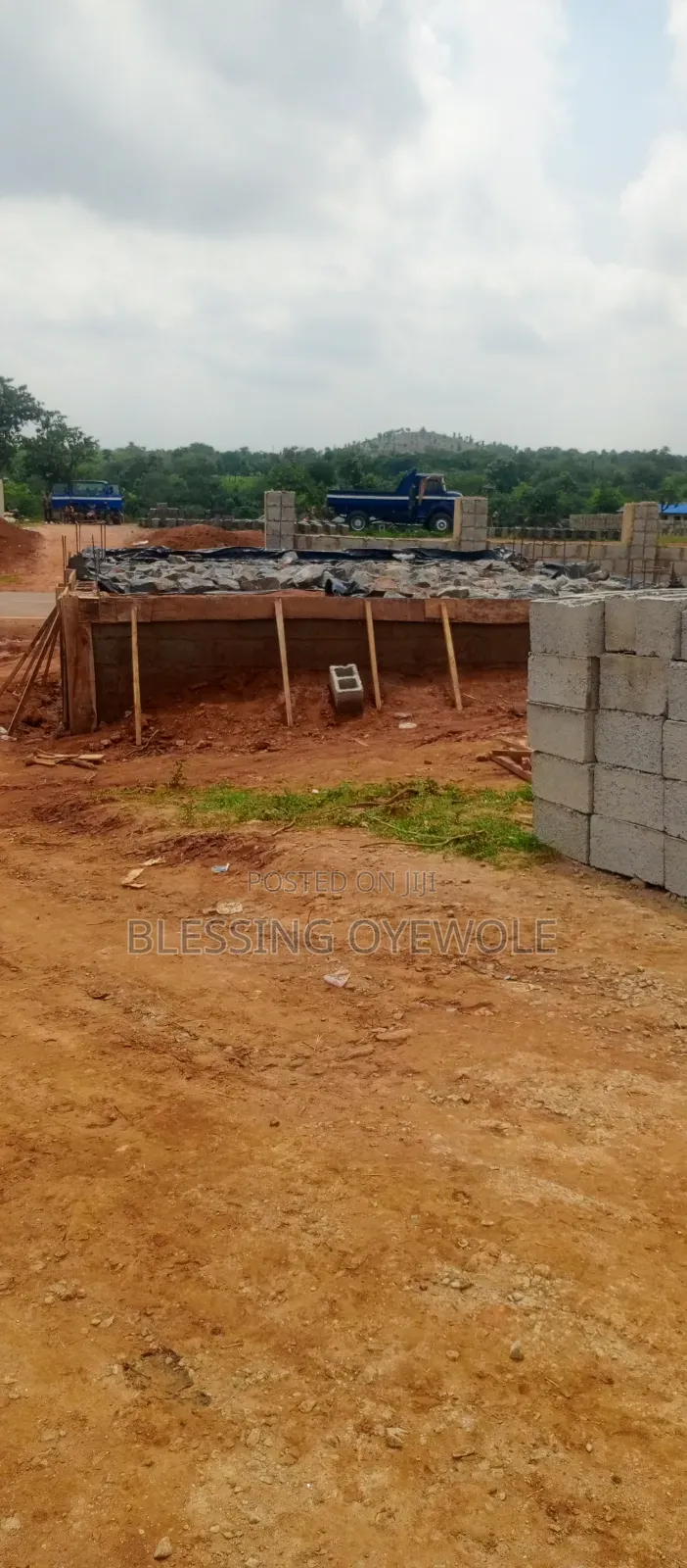Estate Plot in Kabusa in Ketti