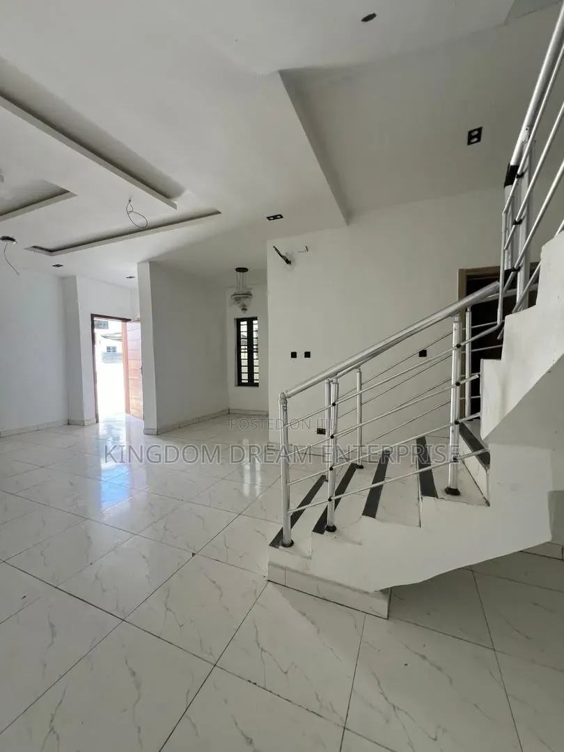 5bdrm Duplex in Orchid Lekki Lagos for rent in Lekki Expressway
