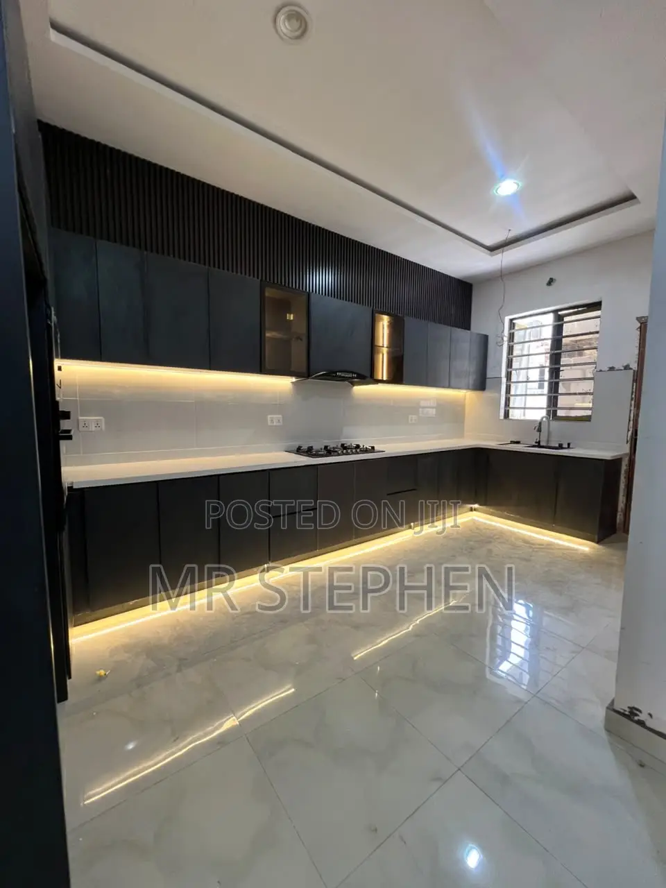 4bdrm Duplex in Lekki Phase 1 for sale in Lekki Phase 1