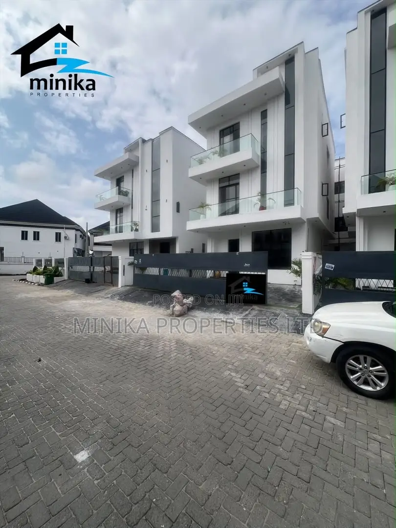 5bdrm Duplex in Orchid Estate, Ikota for sale in Ikota