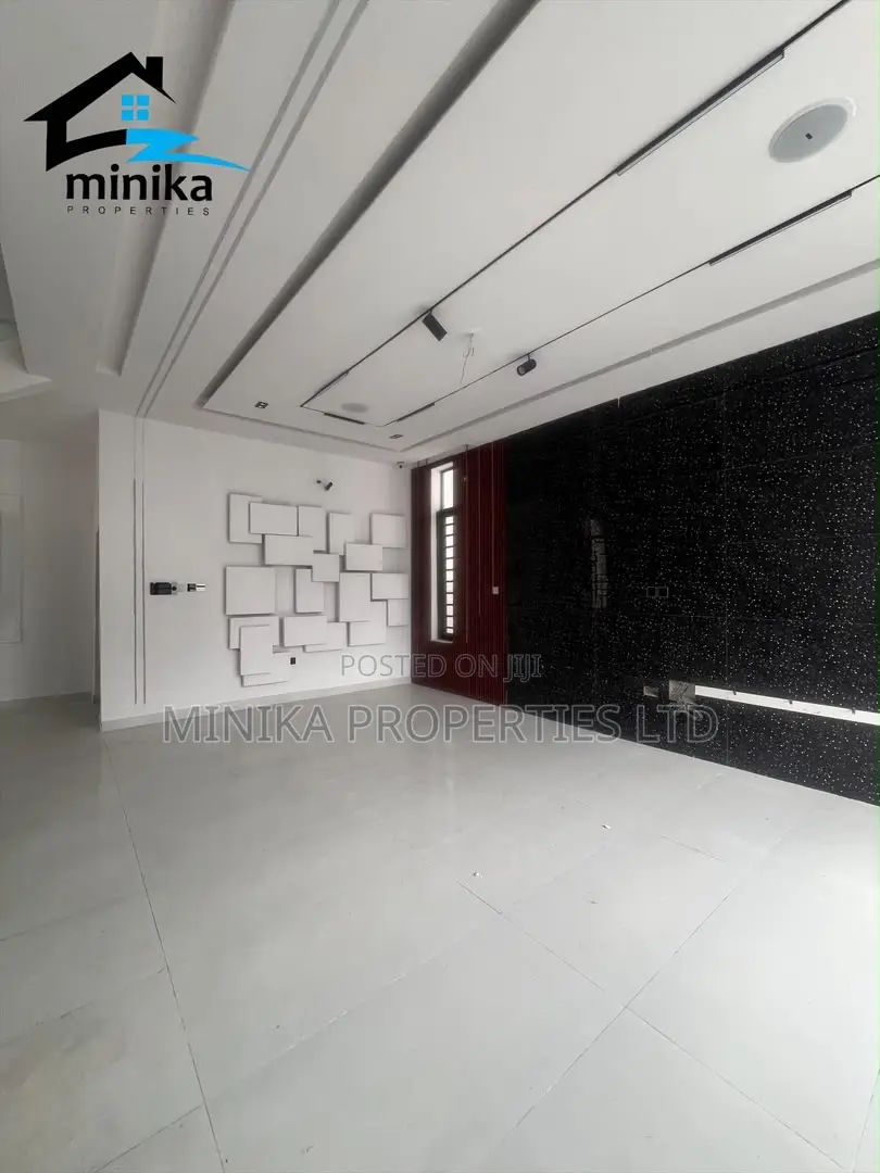 5bdrm Duplex in Orchid Estate, Ikota for sale in Ikota