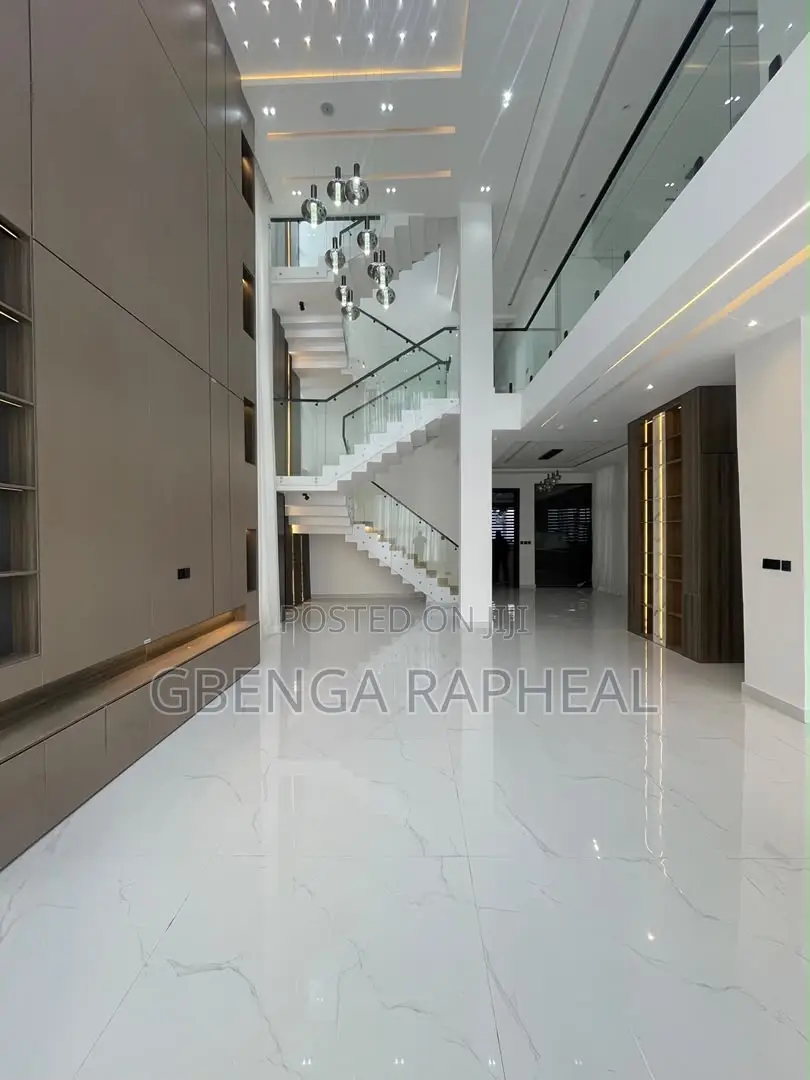5bdrm Duplex in Megamound Estate for sale in Lekki