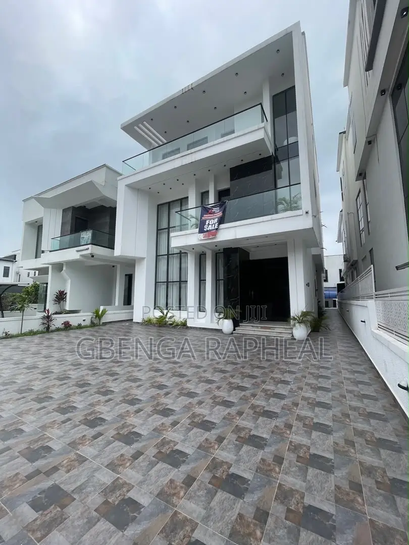 5bdrm Duplex in Megamound Estate for sale in Lekki