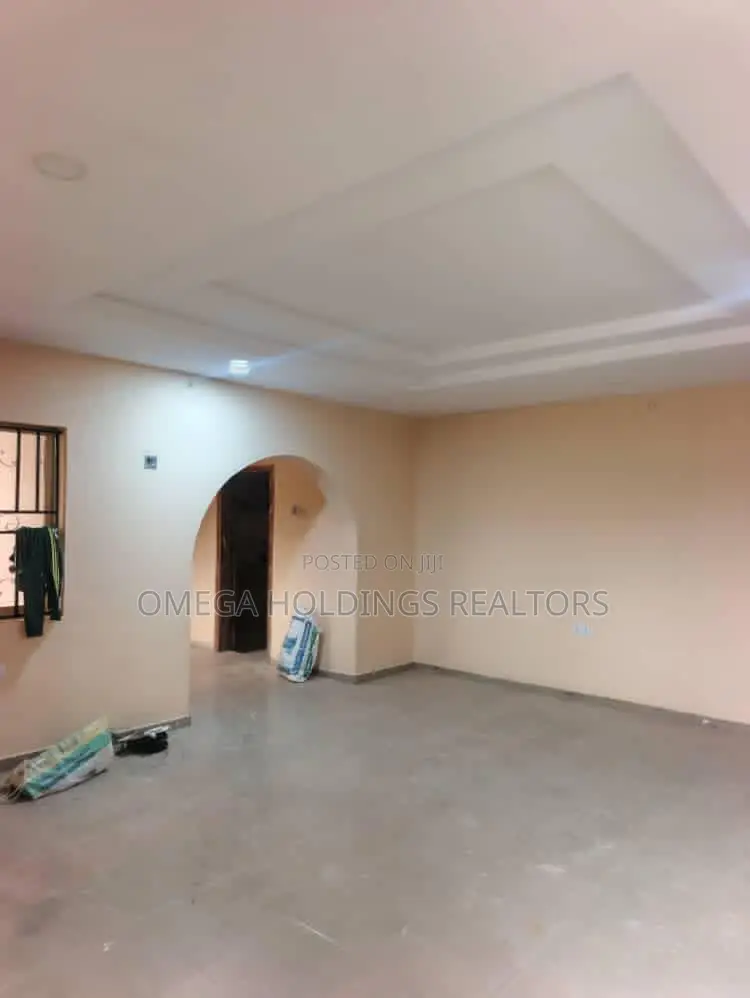 3bdrm Apartment in Akala Akobo for rent in Akobo